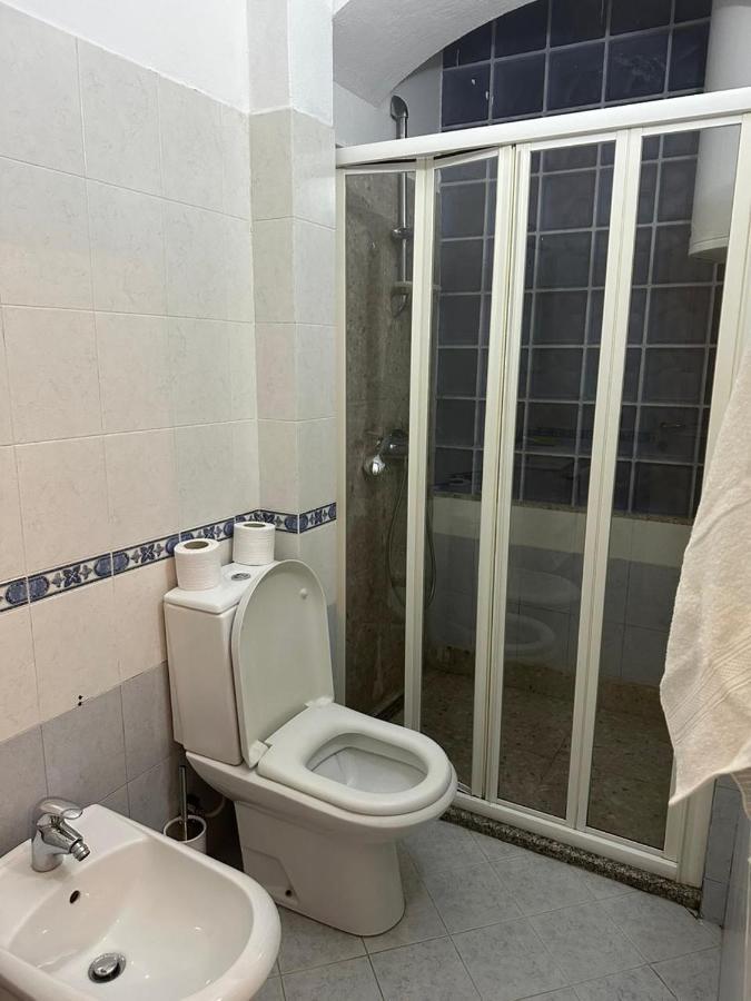 City Center Shkodra B&B Exteriör bild