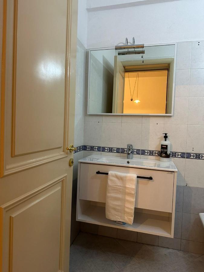 City Center Shkodra B&B Exteriör bild