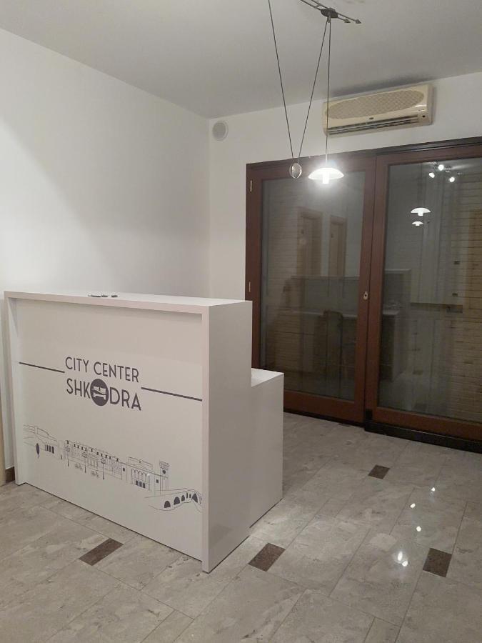 City Center Shkodra B&B Exteriör bild
